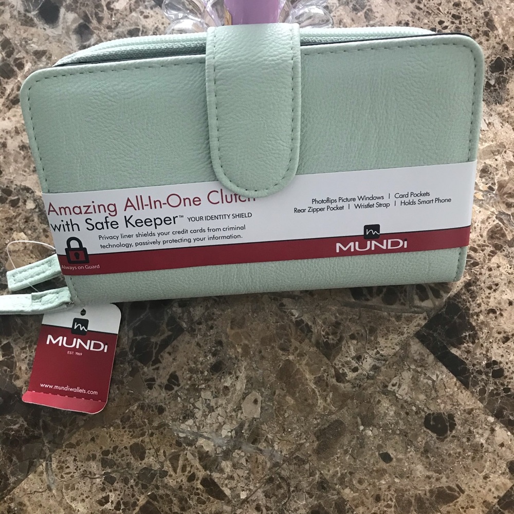 Mundi woman wallet